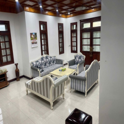 Cho thuê biệt thự sân vườn 3 tầng 400m2  khu Đảo Xanh, 5PN