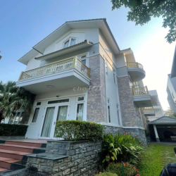 Cho thuê biệt thự sân vườn 3 tầng 400m2  khu Đảo Xanh, 5PN