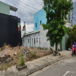 Cần bán hay đổi đất vườn -Nhà cấp 4-Diện Tích 100m2-Đường 5m5 lề 3m