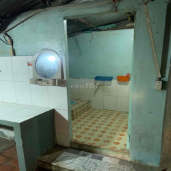 Nhà cho thuê, mặt tiền đường gần chợ cần xây