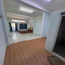 chính chủ cho thuê phòng , giá 5tr