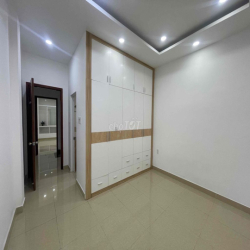 NGUYÊN CĂN 4 TẦNG KDC ĐỒNG BỘ ĐỐI DIỆN VẠN PHÚC - NHÀ CÒN MỚI Ở NGAY
