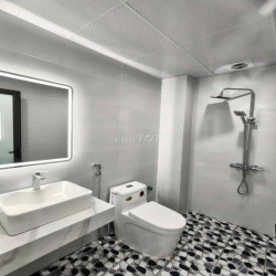 Nhà Phượng Cách 42m2 Đơn Lập 4 tầng Ô tô đỗ cổng giá 3 tỷ 9