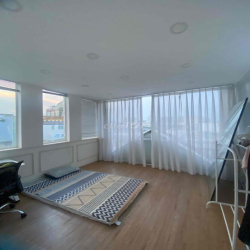 Cho thuê phòng studio Phú Nhuận tầng 5, ánh sáng tự nhiên