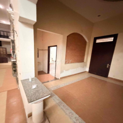 Cho thuê biệt thự Pháp cổ 300 m ngay sau Gigamall.