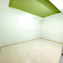 🌻Nhà đẹp, 5x18 - 3 tầng sân thượng, 5PN hẻm xe hơi Lê Văn Huân, giá 16