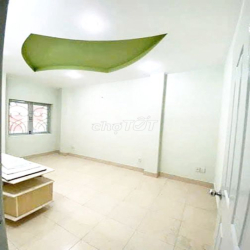 🌻Nhà đẹp, 5x18 - 3 tầng sân thượng, 5PN hẻm xe hơi Lê Văn Huân, giá 16