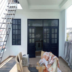 NHÀ NGUYÊN CĂN 1 TRỆT 2 LẦU, DT 5×22 CÓ 3PN,4WC. HẺM XE HƠI, AN NINH