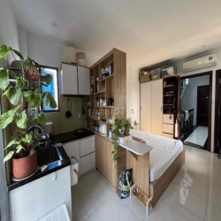 Phòng *** có cửa sổ thoáng Nhà mới 99% Tại Trung Tâm SG