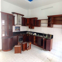 NHÀ NGUYÊN CĂN 1 TRỆT 2 LẦU, DT 5×22 CÓ 3PN,4WC. HẺM XE HƠI, AN NINH