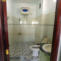 NHÀ NGUYÊN CĂN 1 TRỆT 2 LẦU, DT 5×22 CÓ 3PN,4WC. HẺM XE HƠI, AN NINH