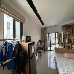 Phòng *** có cửa sổ thoáng Nhà mới 99% Tại Trung Tâm SG