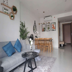 🏖️ Cho thuê căn hộ 2 phòng ngủ view phố – Tòa nhà DQua Nha Trang