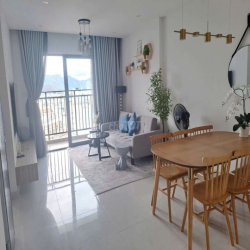 🏖️ Cho thuê căn hộ 2 phòng ngủ view phố – Tòa nhà DQua Nha Trang