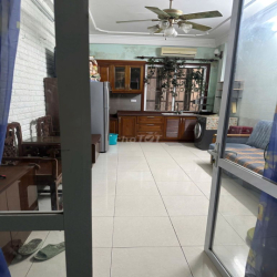 Cho thuê combo cửa hàng và phòng ở tầng 1 & 2 