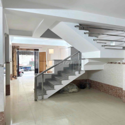 HXH, NHÀ MỚI VÀO Ở NGAY- LÊ THỊ BẠCH CÁT, P11, QUẬN 11