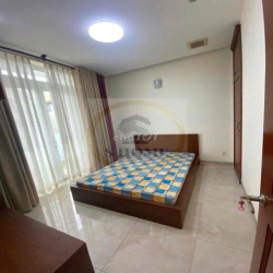 BIỆT THỰ HIM LAM, Q7 CHO THUÊ - Trệt Trống Suốt, ĐANG TRỐNG 65 TR.