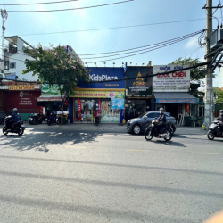 Cho thuê nguyên căn MẶT TIỀN rộng 8mx12m, 774 Kha Vạn Cân, Thủ Đức