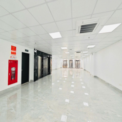 Cho thuê sàn văn phòng Xã Đàn 150m2 30tr chia sẵn 2 phòng hoặc thông