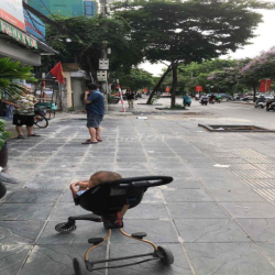 gia đình tôi cần cho thuê cửa hàng kinh doanh, mặt tiền 4,5 met