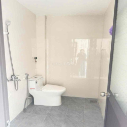 Cho thuê nhà 3 tầng mặt tiền đường Phạm Cự Lượng gần Võ Văn Kiệt