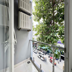 Căn 1 phòng ngủ, ban công siêu đẹp giá tốt khu PMH cạnh Sky Garden 3