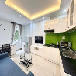 Căn 1 phòng ngủ, ban công siêu đẹp giá tốt khu PMH cạnh Sky Garden 3