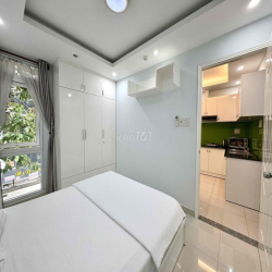 Căn 1 phòng ngủ, ban công siêu đẹp giá tốt khu PMH cạnh Sky Garden 3