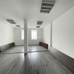 Cho thuê văn phòng tại Xã Đàn 110m2 giá 17t chia sẵn 3 phòng