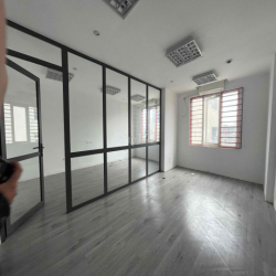 Cho thuê văn phòng tại Xã Đàn 110m2 giá 17t chia sẵn 3 phòng