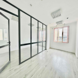 Cho thuê văn phòng tại Xã Đàn 110m2 giá 17t chia sẵn 3 phòng