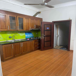 cho thuê căn hộ tầng 4 thang bộ  ,70m , 2 ngủ Ngô Quyền - Hà Đông