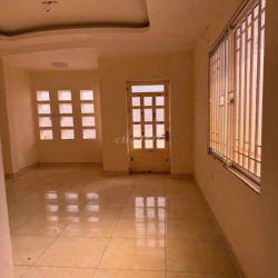 Hẻm An Duong Vương Giáp Tên Lửa 4x16, 3 Lầu