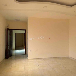 Hẻm An Duong Vương Giáp Tên Lửa 4x16, 3 Lầu