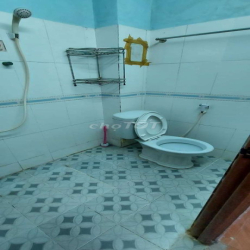 Nguyên căn rộng, 7x8m, 2PN 2WC hẻm thông 3 gác, gần Coopmart 
