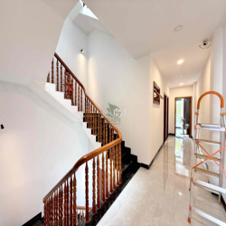 CHO THUÊ NHÀ Ở KINH DOANH HÀ QUANG 2 CHỈ 29 TRIỆU/THÁNG