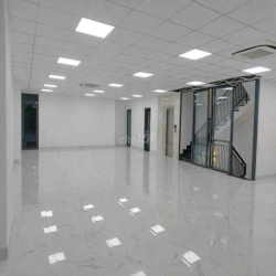 CHO THUÊ TOÀ NHÀ VĂN PHÒNG QUẬN 7 TRỆT LỬNG 5 LẦU 120 TRIỆU/ THÁNG