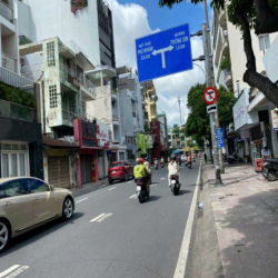 Cho Thuê Văn phòng MT Hồ Văn Huê giá 4 triệu