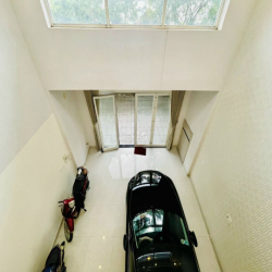 🔥🔥NHÀ PHỐ LIỀN KỀ 1 TRỤC HXH SÁT MT🔥TRỆT LỬNG 3 LẦU (5PN) VỊ TRÍ ĐẸP🔥🔥