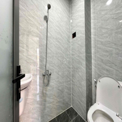 CĂN HỘ STUDIO BAN CÔNG MỚI XÂY MÁY GIẶT RIÊNG GẦN EMART PHAN HUY ÍCH