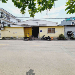 Cần cho thuê xưởng P TTN. Q12. DT 1 2 x2 5 .