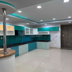 Mặt tiền khu Bắc Hải, DT: 4x18m, trệt 3 lầu, 6pn 5wc, nhà mới, sạch sẽ