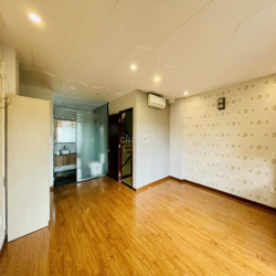 🔥🔥NHÀ PHỐ LIỀN KỀ 1 TRỤC HXH SÁT MT🔥TRỆT LỬNG 3 LẦU (5PN) VỊ TRÍ ĐẸP🔥🔥