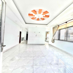 Cho Thuê Biệt Thự Sân Vườn DT 10x40m 1Trệt 1Lầu 4Pn 3Wc Hẻm Thông Tải