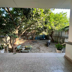 Cho Thuê Biệt Thự Sân Vườn DT 10x40m 1Trệt 1Lầu 4Pn 3Wc Hẻm Thông Tải