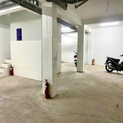 Phòng đẹp có gác, thang máy, hầm xe mới xây + full tiện ích G.I.Á 2tr8