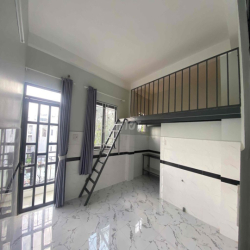 Phòng đẹp có gác, thang máy, hầm xe mới xây + full tiện ích G.I.Á 2tr8