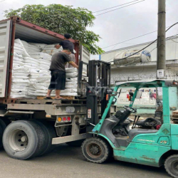Kho xưởng 1.400 m² nhánh đường Quốc Lộ 91B (Nguyễn Văn Linh),Container