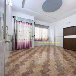 nhà 1 lầu 2 phòng ngủ 2 tollet.hướng tây 