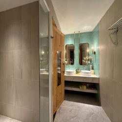 CHO THUÊ TOÀ NHÀ NGUYỄN CƠ THẠCH 1 HẦM 4,5 TẦNG CHỈ 7,800USD GIÁ TỐT